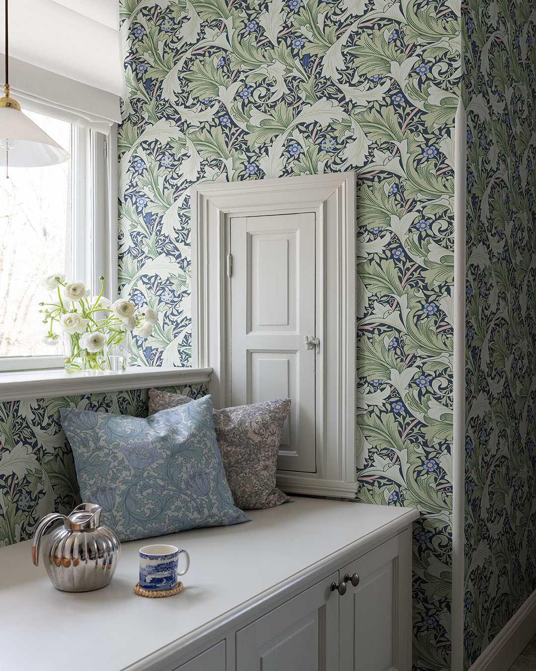 William Morris Wallpaper - Granville - Dark Blue
