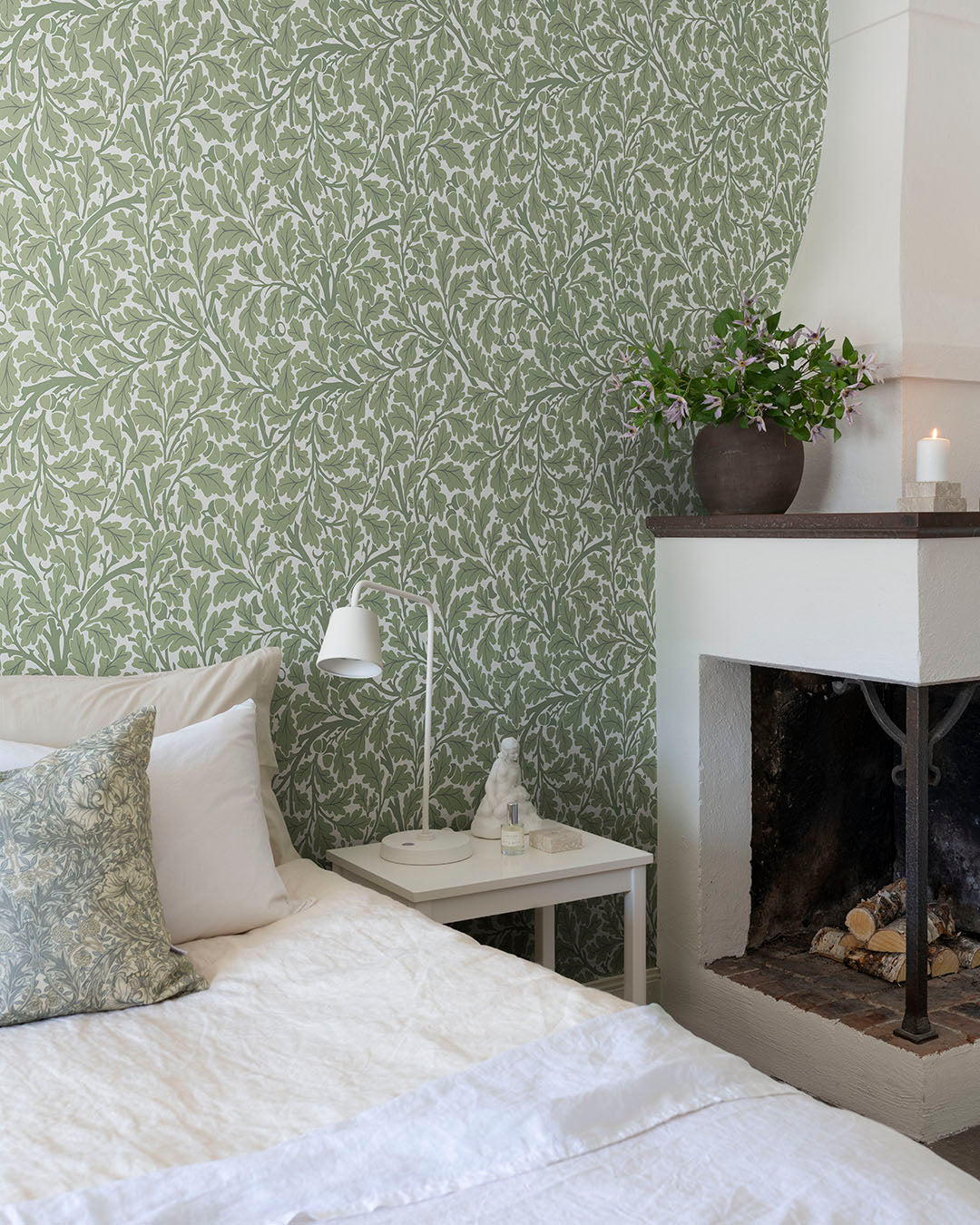 William Morris Wallpaper - Oak Tree - Green
