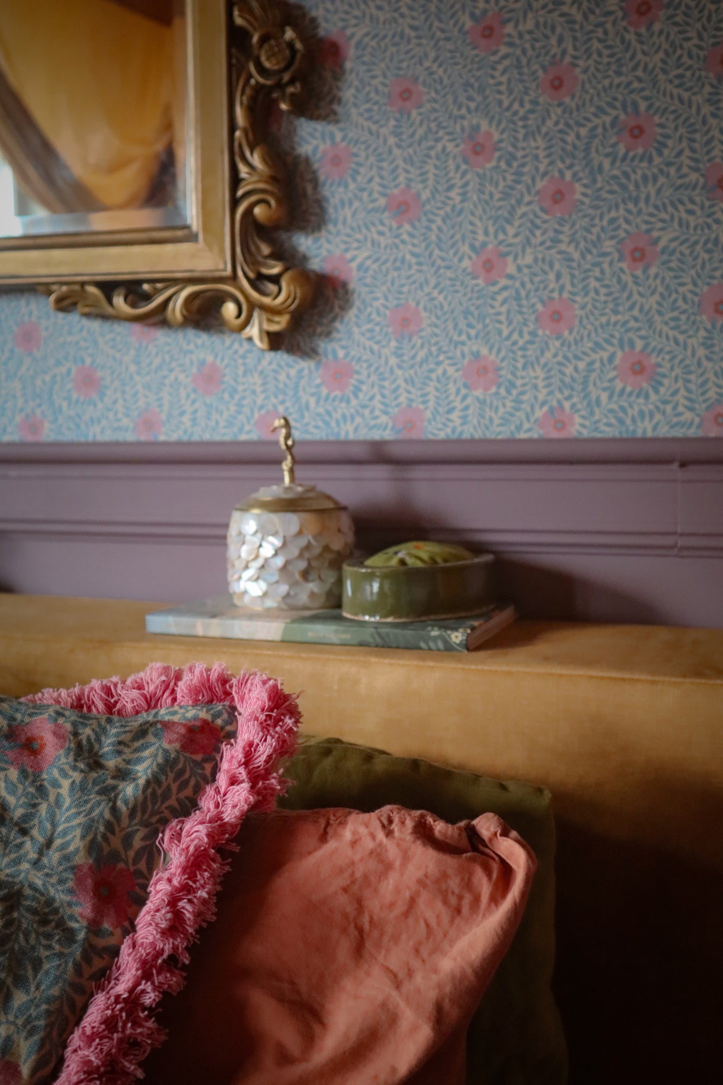 Peel & Stick Wallpaper - Kicki - Petal Pink