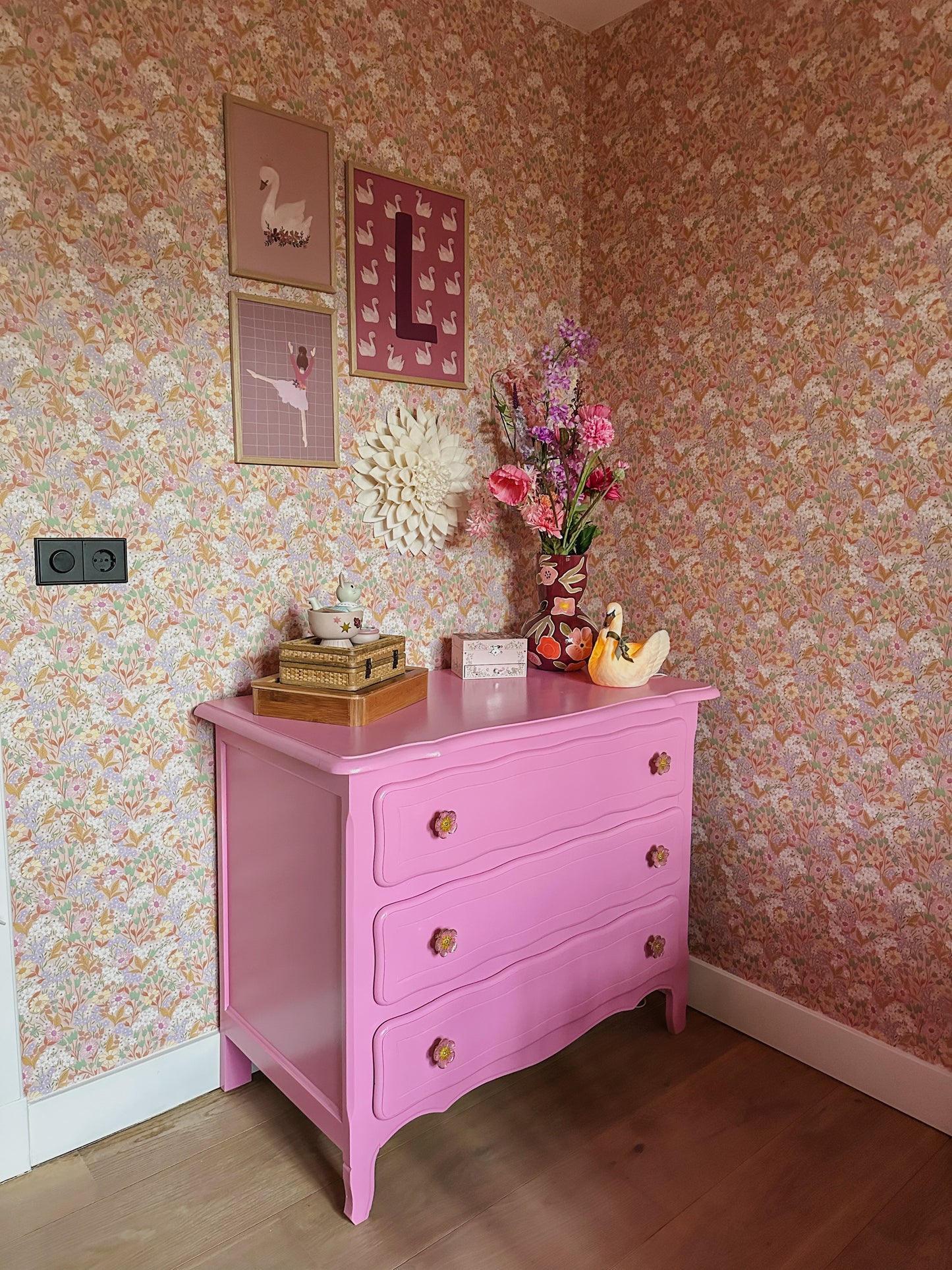 Lola, Pequeña - Albaricoque