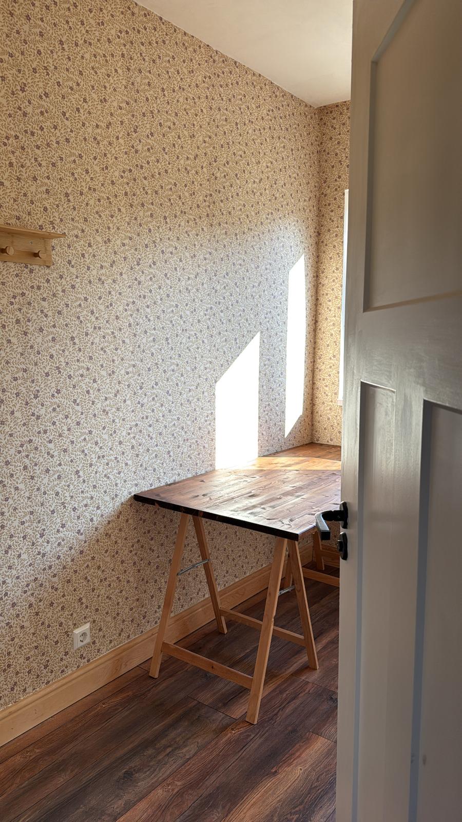 Summer Gray Wallpaper - Lief - Violet