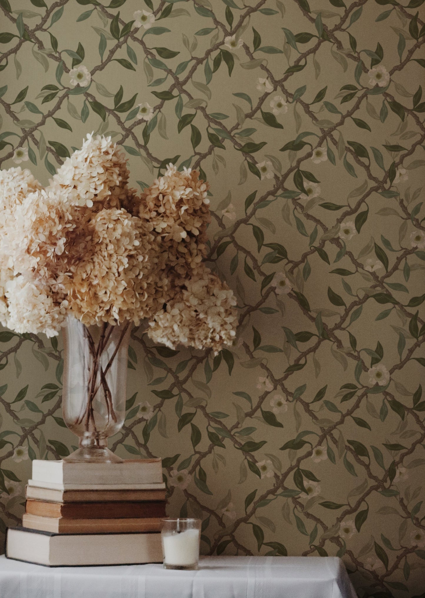 Summer Gray Wallpaper - Espalier - Sage Green (SALE)