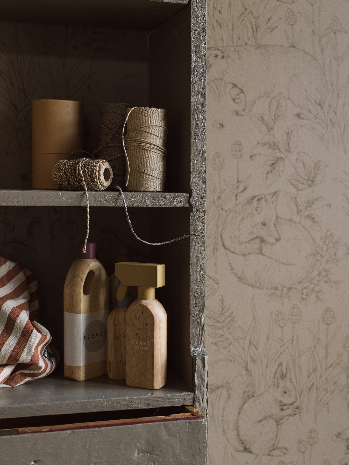 Borastapeter Wallpaper - Forest Friends - Warm Brown