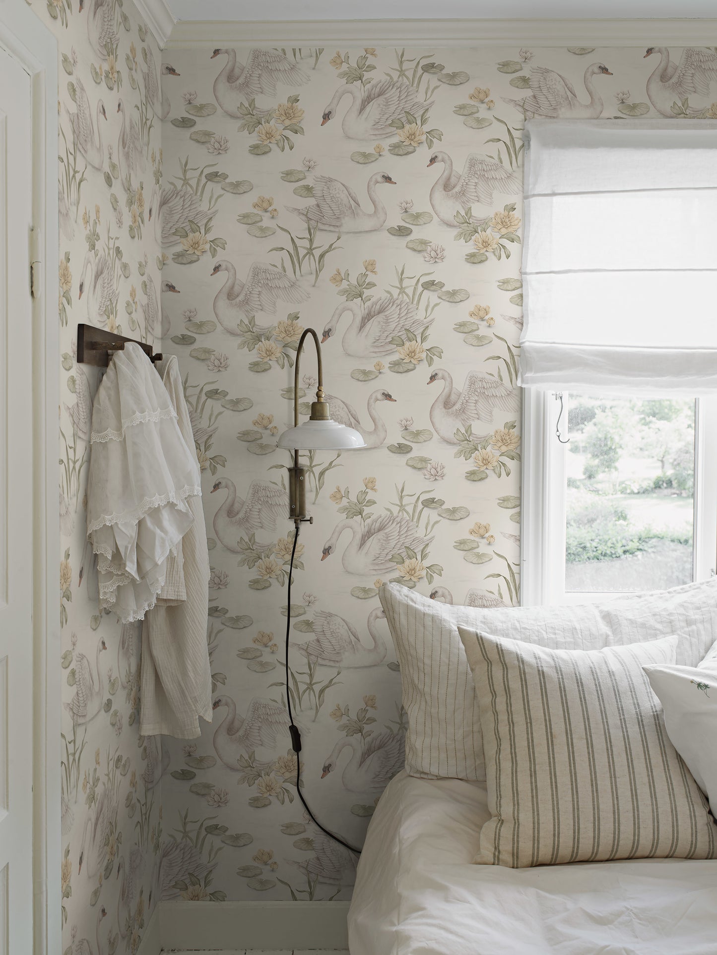 Nursery and Kids wallpaper - Lily Swan - Light Yellow / Green