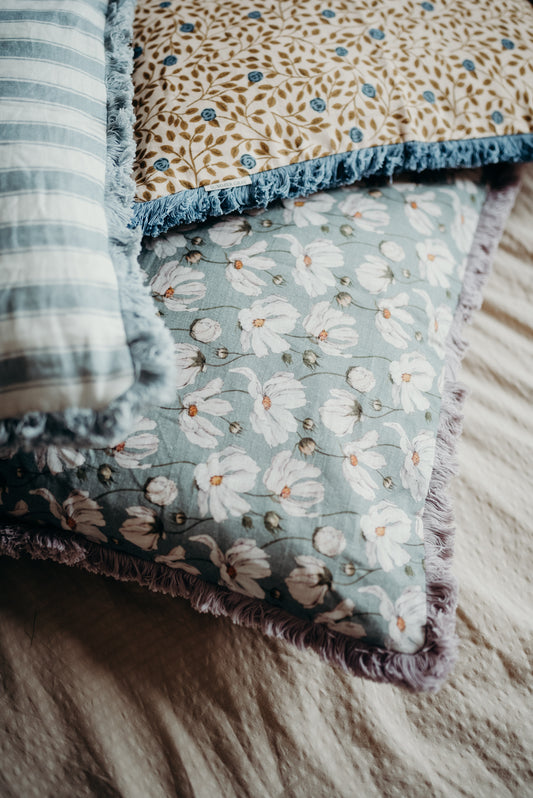 Linen Cushion Cover - Summer Gray - Daisies