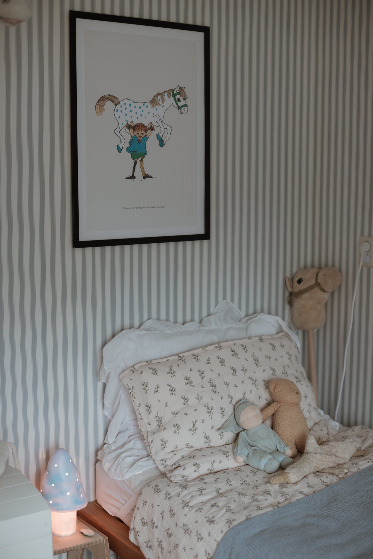 Wallpaper Stripes - French - Blue