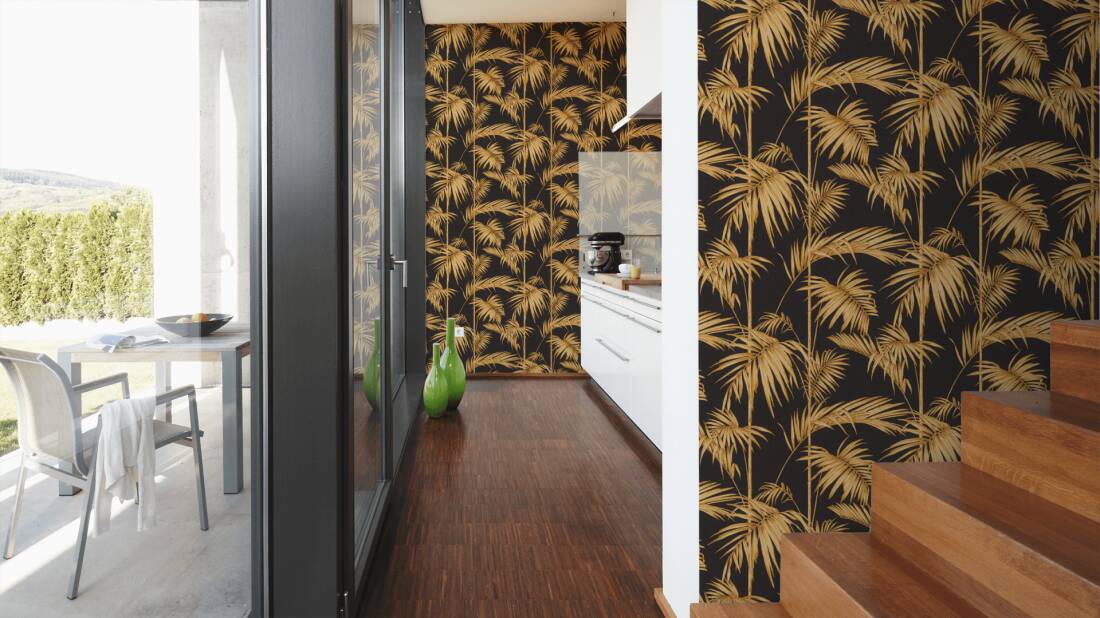 Wallpaper palms in gold with dark black background