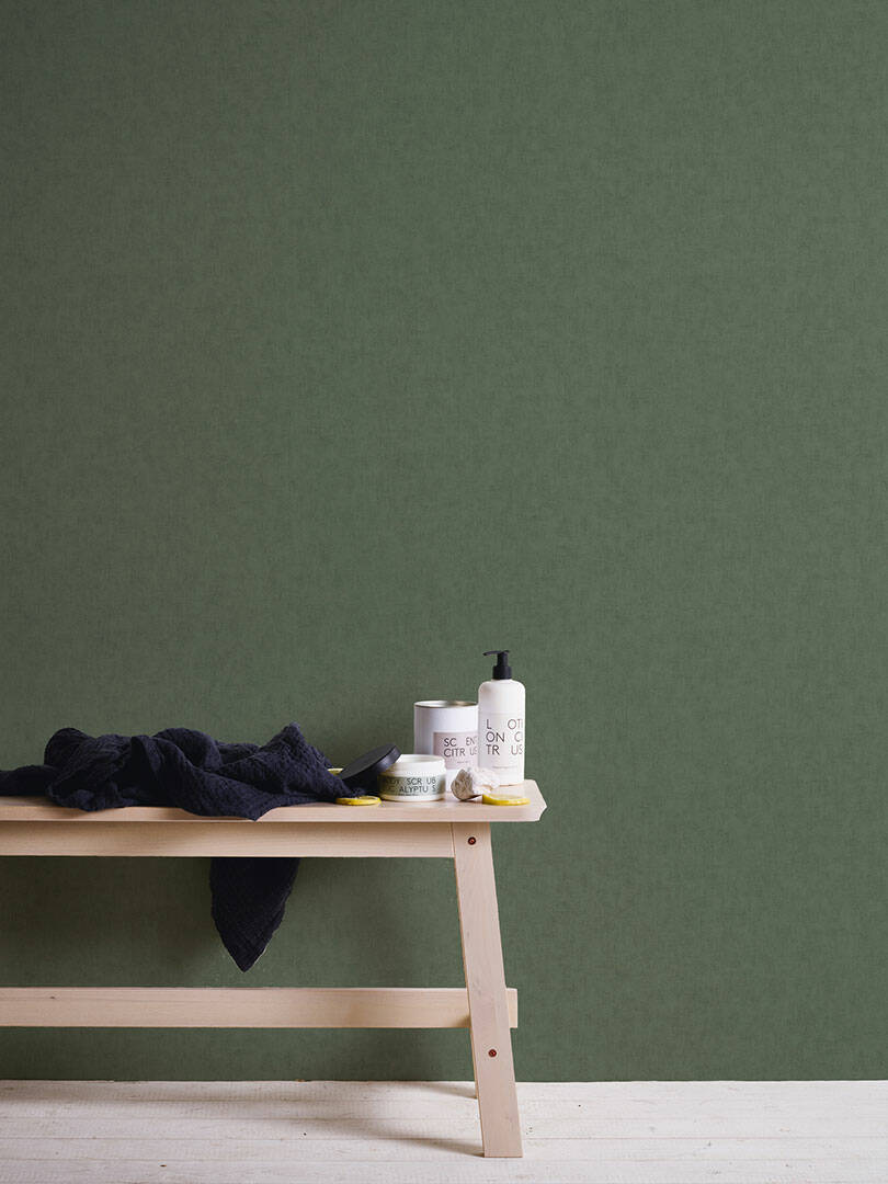Wallpaper plain in Geo Nordic green