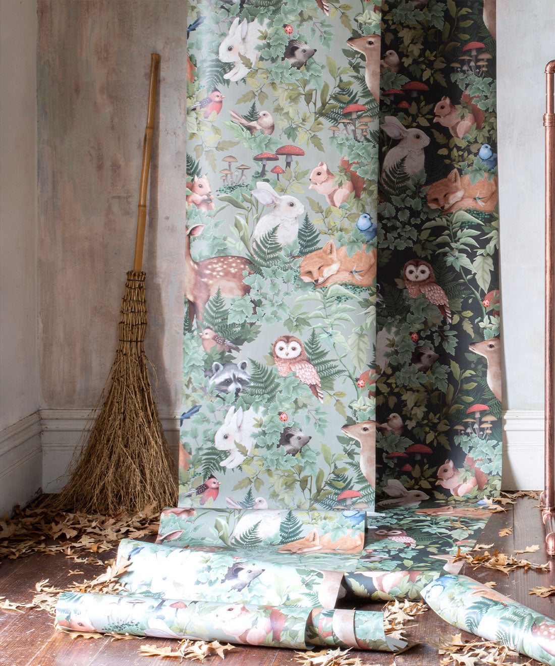 Nursery Wallpaper - In the Woods by Fleur Harris - Chateau