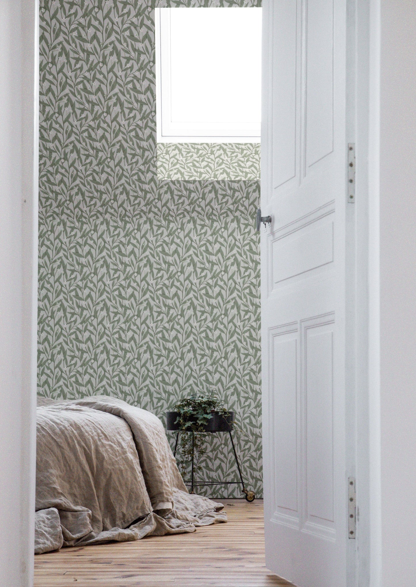 Summer Gray Wallpaper - Anemone - Light Green